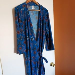 FREE WITH ANY PURCHASE over $10 REMADE dress 1X. True wrap dress.